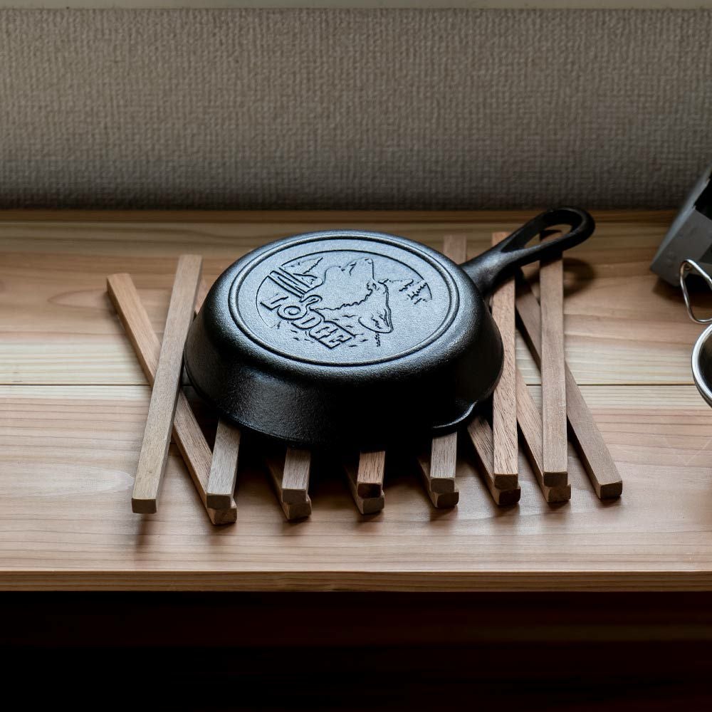 LODGEスキレット6インチハーフ1/2インチウルフL3SWLWFロッジアウトドア