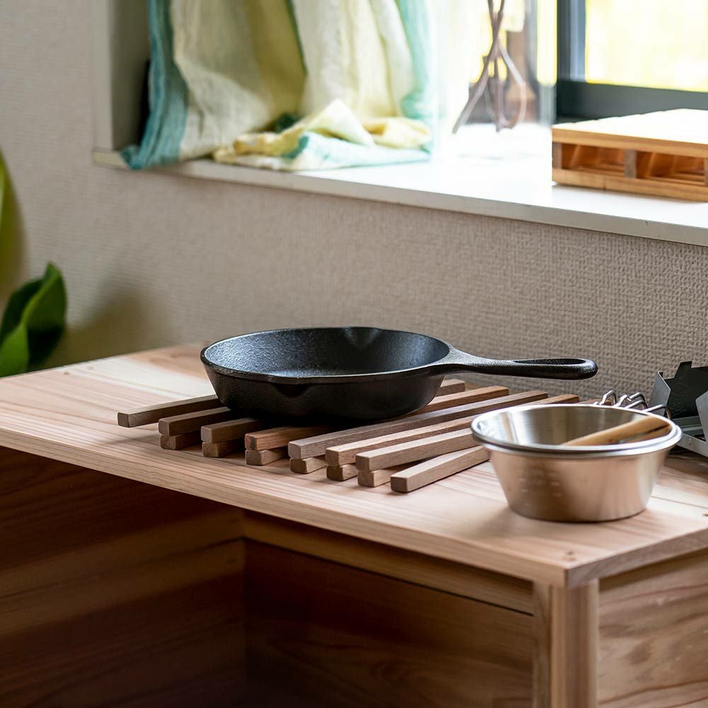 LODGEスキレット6インチハーフ1/2インチウルフL3SWLWFロッジアウトドア