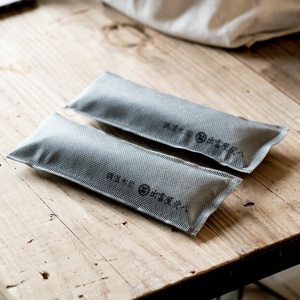 炭のある心地いい暮らし。出雲屋炭八北欧グレー8点セット調湿木炭大袋湿気除湿室内用結露防止対策押入れ用繰り返し炭八ミニタンス用小袋送料無料除湿剤乾燥材脱臭下駄箱用車内