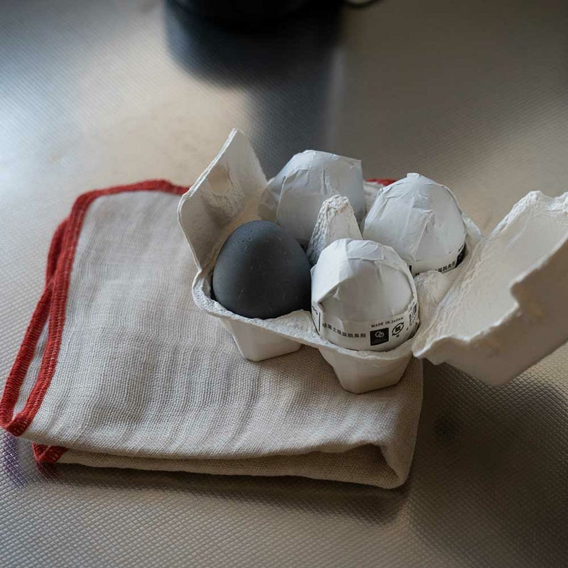 ソイルドライングエッグ4個セットsoilDryingEgg調湿脱臭剤珪藻土