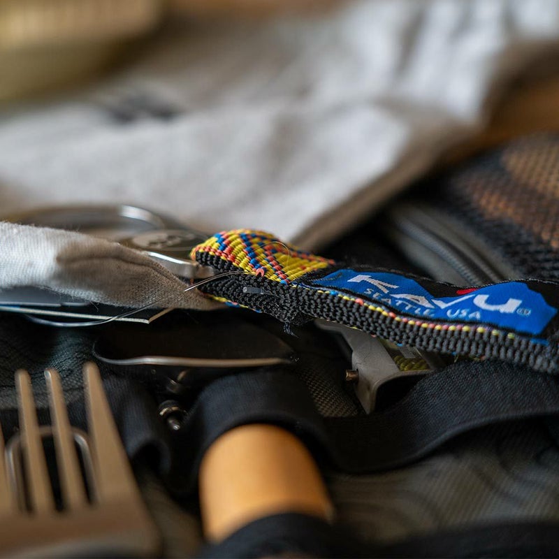 KAVUクラッキットオープンボトルオープナーキーリングA&F