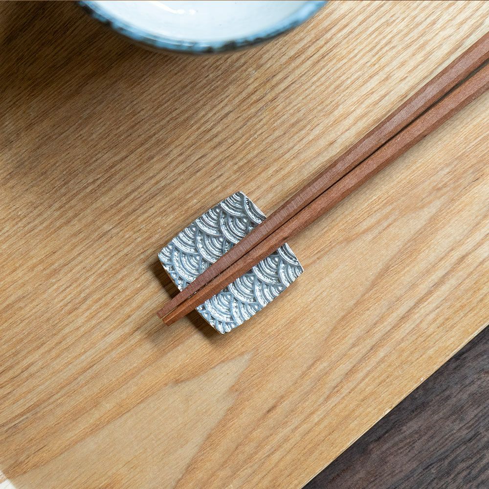 炭谷三郎商店博鳳堂お箸置き吉祥紋様錫七宝亀甲