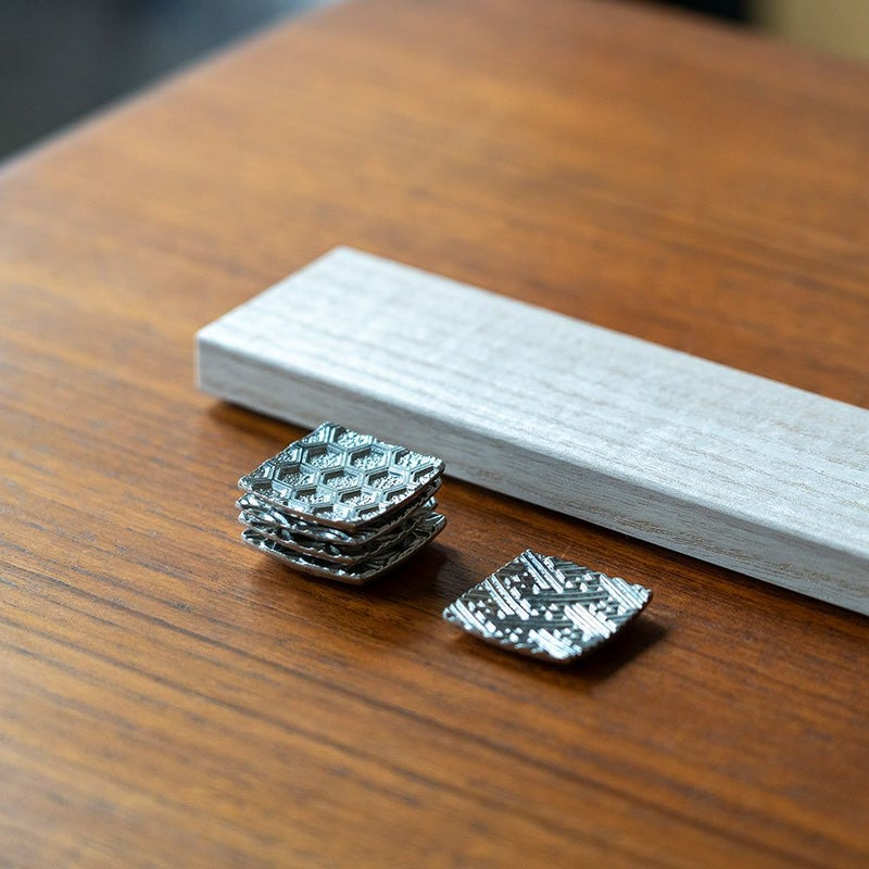 炭谷三郎商店博鳳堂お箸置き吉祥紋様錫七宝亀甲